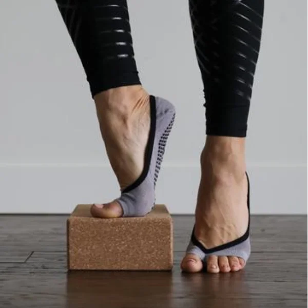 Clementine Grip Socks (Barre / Pilates)