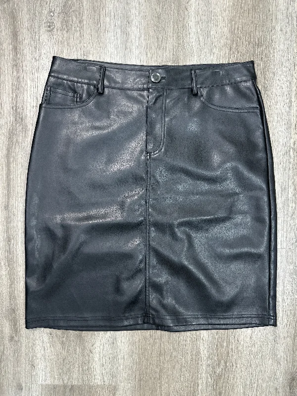 Skirt Mini & Short By Tribal In Black, Size: M