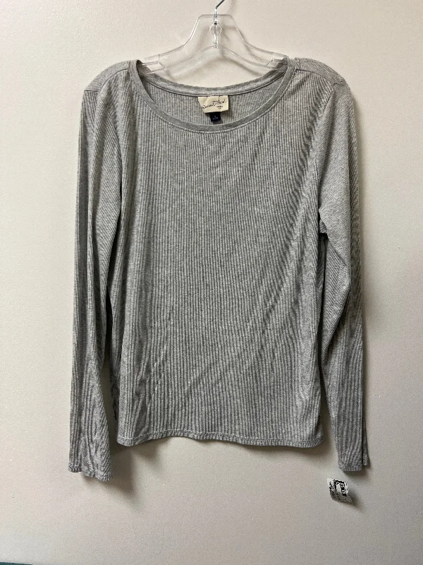 Top Long Sleeve Basic By Universal Thread In Grey, Size: Xl