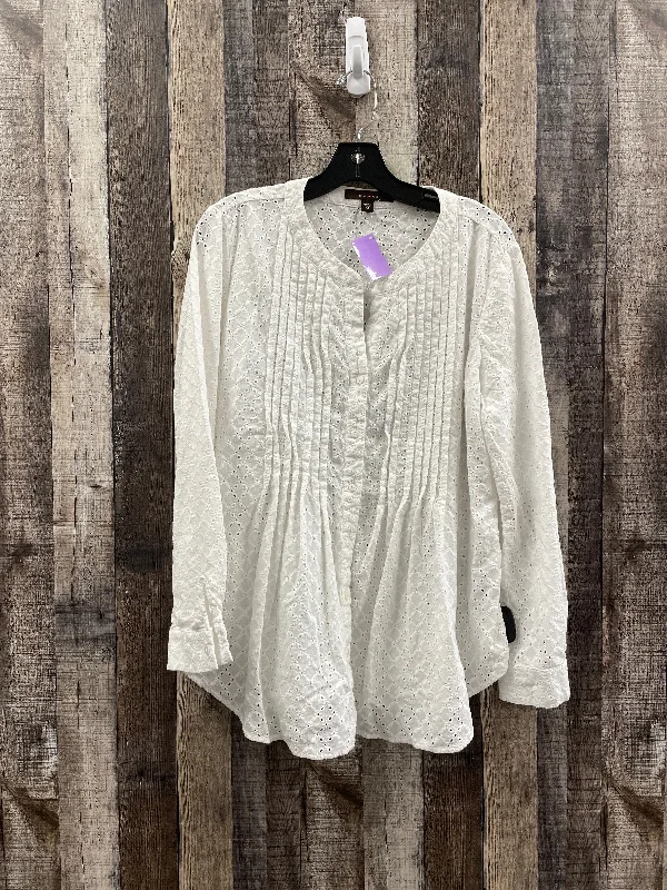 Top Long Sleeve By Fever In White, Size: M