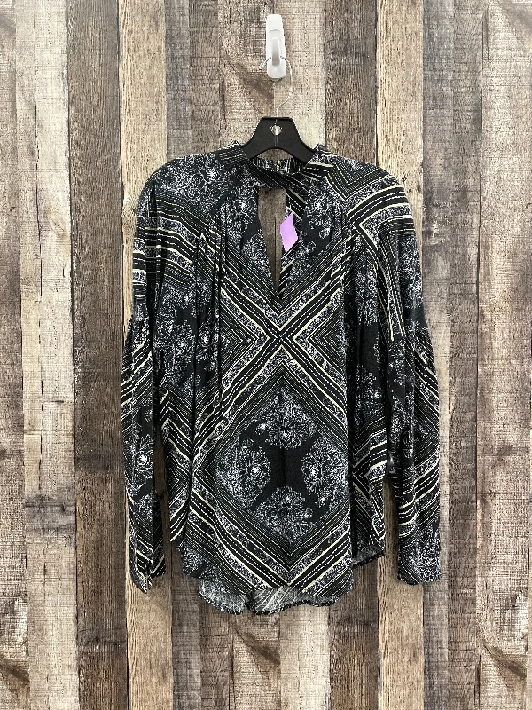 Top Long Sleeve By Free People In Black, Size: S