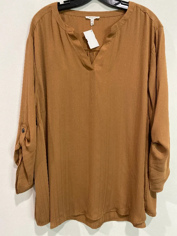 Top Long Sleeve By Maurices In Brown, Size: 3x